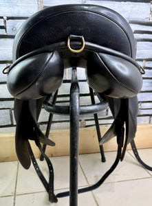 18” MW Ideal Suzannah Dressage Saddle - Black
