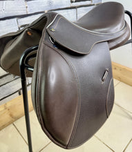 Load image into Gallery viewer, 16” MW John Whitaker Rio Pony Jump Saddle - Brown - Full Leather - Heat Adjustable