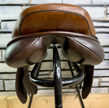 Load image into Gallery viewer, 17 1/2” MW Ideal Impala 1450 Jump Saddle - Brown