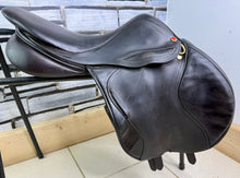 Load image into Gallery viewer, 17 1/2” MW Albion Kontact Dual/Double Flap Jump Saddle - Brown