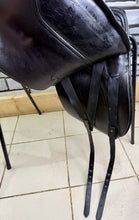 Load image into Gallery viewer, 17” Medium Kieffer Wien DL Dressage Saddle - Black