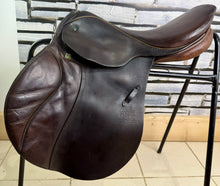 Load image into Gallery viewer, 17 1/2” 28 (MN) Stubben Siegfried C.S. Jump Saddle - Brown
