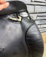 Load image into Gallery viewer, 16” Wide M&amp;J Saddlery English GP Pony Saddle - Black
