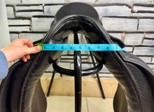 Load image into Gallery viewer, 17” Medium Albion Style Dressage Saddle - Black