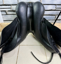 Load image into Gallery viewer, 18” Wide Ideal Jessica Dressage/Enduro Saddle - Black