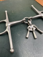Load image into Gallery viewer, 5 1/4” Breaking Bit with Keys - Full Cheek - Stainless Steel