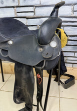 Load image into Gallery viewer, 15” Wintec Western Saddle - Black