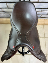 Load image into Gallery viewer, 16 1/2” Changeable Gullet Whitaker Barnsley Pony Jumping Saddle - Brown