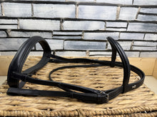 Load image into Gallery viewer, S/H Sabre English Competition Cavesson Bridle -Black- Full