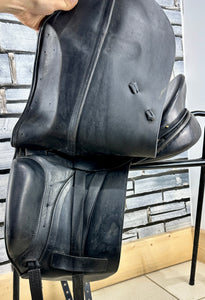 17 1/2” MW HH Albion SLK Ultima Dressage Saddle - Black