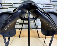 Load image into Gallery viewer, 17” XW Albion Spanish Riding School Classical Ultima Dressage Saddle -Upswept Panel- Extra Wide - Black
