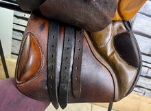 Load image into Gallery viewer, 17 1/2” 28 (MN) Stubben Siegfried C.S. Jump Saddle - Brown