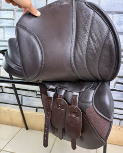 17 1/2” MW/Changeable Gullet Kent & Masters S Series Jump Saddle - Brown