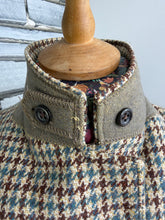 Load image into Gallery viewer, Ladies Vintage Caldene Houndstooth Tweed Hunt Coat/Jacket - Size 34/Ladies 10