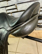 Load image into Gallery viewer, 17” Wide Native Pony/Comfort Saddles WH Saddle - Black