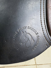 Load image into Gallery viewer, 17” Wide Native Pony Saddle Company GP/WH Saddle - Brown
