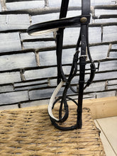 Load image into Gallery viewer, S/H Hansome Raised Flash Bridle - Black/White - Full