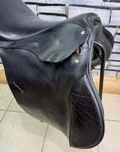 Load image into Gallery viewer, 17” XXW Hamilton Balance GP Saddle - Black - 7X Wide