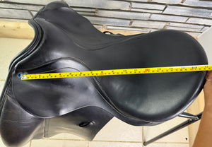 17” Medium/MW Barnsby Dressage Saddle - Black