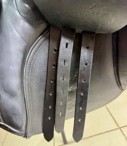 18” Wide Jeffries Falcon Hawk Event Saddle - Black