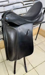 17” Medium/MW Barnsby Dressage Saddle - Black