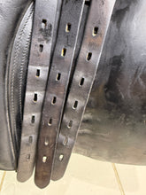 Load image into Gallery viewer, 17 1/2” MW Jeffries Falcon English Event VSD Saddle - Black