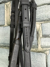 Load image into Gallery viewer, S/H English M&amp;M Complete Pelham Bridle - Black - Pony