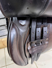 Load image into Gallery viewer, 17” MW-Wide Jeffries Falcon Hawk Event GP Saddle - Brown