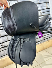 Load image into Gallery viewer, 15 1/2” MW Jackie Roberts GP Saddle - Black