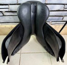 Load image into Gallery viewer, 17 1/2” Medium Henri De Rivel Jump Saddle - Black