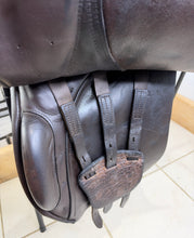 Load image into Gallery viewer, 17 1/2” Wide Lovatt &amp; Rickets Sylvan English GP Saddle - Brown - Arabian Saddle Company