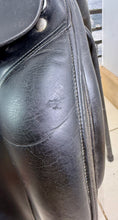 Load image into Gallery viewer, 17 1/2” MW Amerigo Classic Dressage Saddle - Black