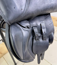 Load image into Gallery viewer, 16” MW Excelle/Walsall Riding English Pony Jump Saddle - Black