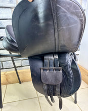 Load image into Gallery viewer, 18” Medium Albion Style GP Saddle - Black