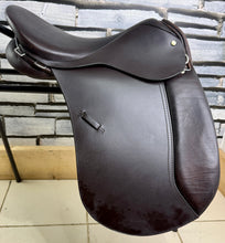 Load image into Gallery viewer, 16 1/2” Medium Colt Saddlery WH Saddle -Brown- Show Hack/ROR