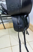 Load image into Gallery viewer, 18” MW Albion Legend K2 Dressage Saddle - Black