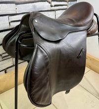 Load image into Gallery viewer, 17” XW Hamilton Balance GP Saddle - Brown - 4X Wide - Cob Hoop Tree