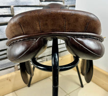Load image into Gallery viewer, 17” Medium Ideal Grandee Jump/GP Saddle - Brown