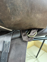 Load image into Gallery viewer, 18” Medium Morris &amp; Nolan Dressage Saddle - Brown
