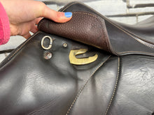 Load image into Gallery viewer, 17” MW Voltaire Lexington Monoflap Jump Saddle -2021- Brown