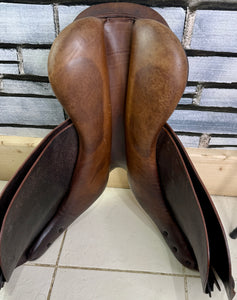 17 1/2” Medium Santa Cruz Jump Saddle - Brown