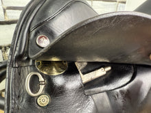 Load image into Gallery viewer, 17 1/2” Medium Spalding Britanica Elite Dressage Saddle - Black