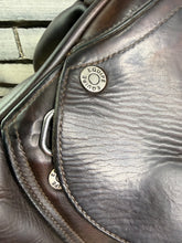 Load image into Gallery viewer, 17” +1 (MW) Equipe Synergy Jump Saddle - Brown - Double Flap