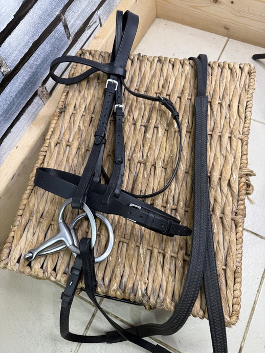 S/H Complete Hunter Snaffle Bridle & Rubber Reins - Black - Cob