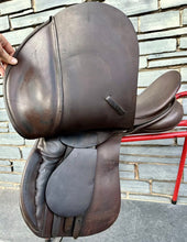 Load image into Gallery viewer, 17” Medium Kings Saddlery GP Saddle - Brown