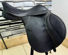 Load image into Gallery viewer, 16” XXW/Changeable Gullet Thorowgood T4 Pony Club LL GP Saddle - Black