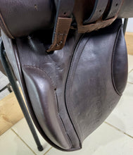 Load image into Gallery viewer, 17 1/2” XW/WW Symmonds Designer GP Saddle - Brown