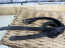Load image into Gallery viewer, English Buffalo Leather Traditional Hunting Stirrup Leathers