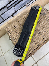 Load image into Gallery viewer, S/H 22” Wintec Waffle Dressage Girth - Black