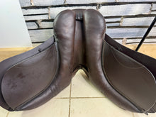 Load image into Gallery viewer, 16 1/2” Medium Colt Saddlery WH Saddle -Brown- Show Hack/ROR